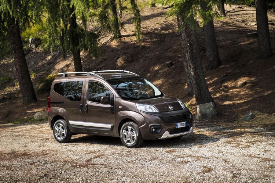  Fiat Qubo Trekking 2016 года  (фото 1 из 16)